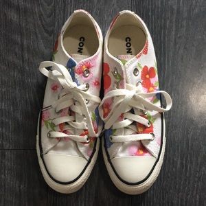 floral low top converse